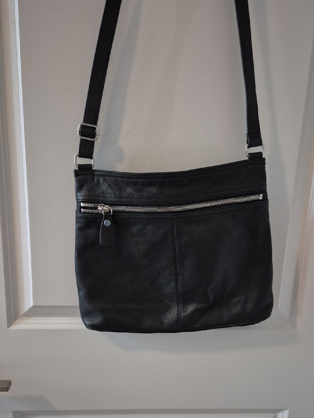 Margot Anthropologie Black Leather Slim Crossbody Bag